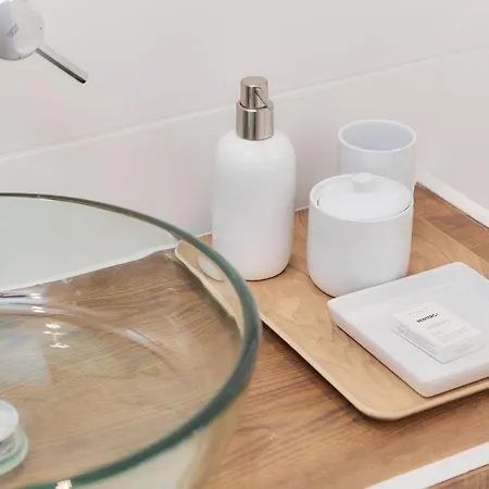 Two Level 2waters By Renters Apartman